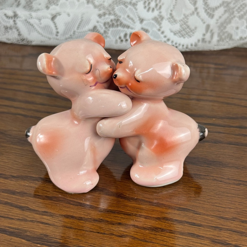 Vintage Van Tellingen Hugging Bears Salt and Pepper Shakers Pink Ceramic MCM
